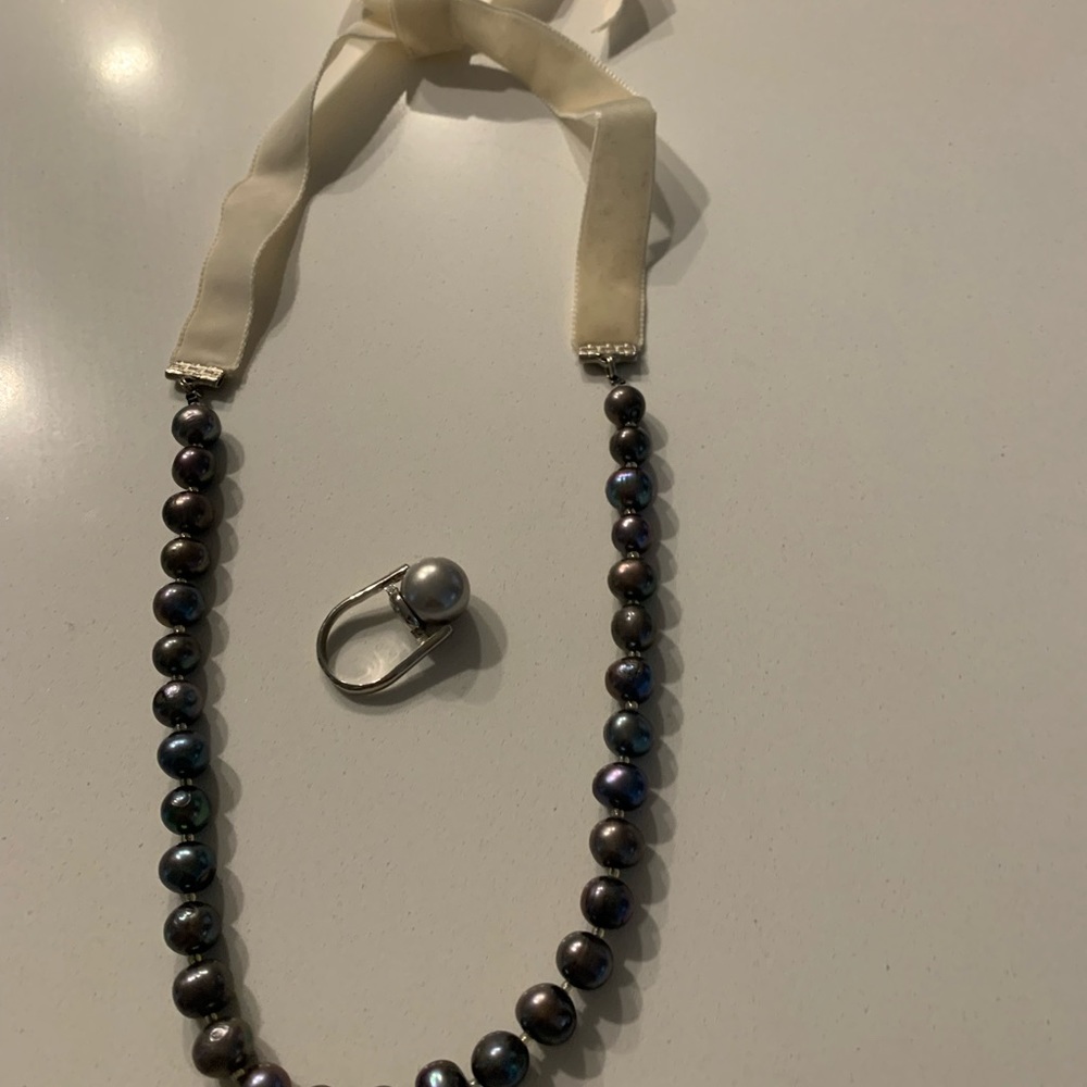 Black fresh water pearls and ring